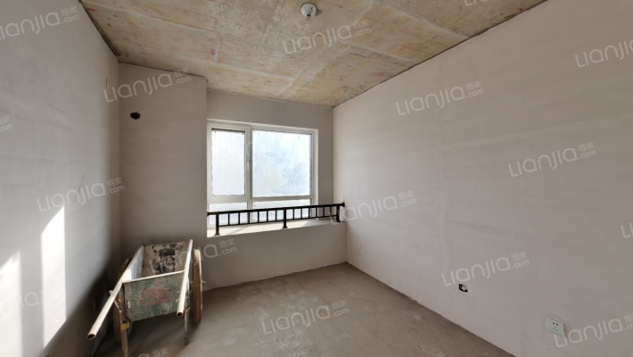 此房是涿州市一线的品质楼盘，花园式社区-卧室B