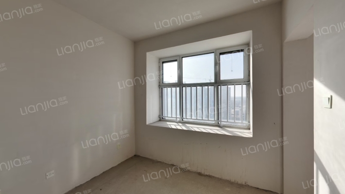 龙马路新社区  物业好  全南小三居  采光好-卧室A