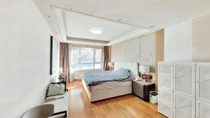 德信御府精装修南北通透的三居室-卧室A