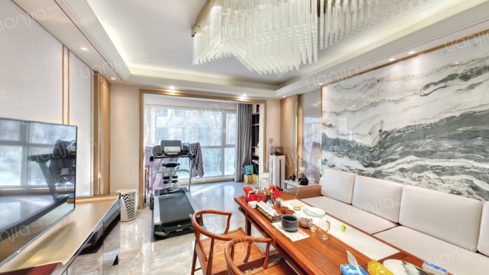 德信御府精装修南北通透的三居室-客厅