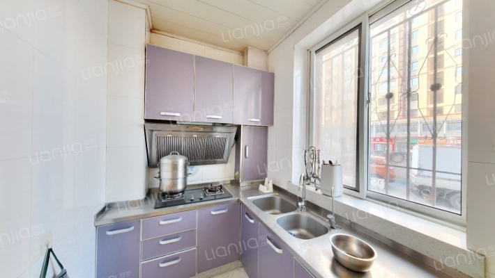 出售 名流五期南北通透三居 精装自住 满五-厨房