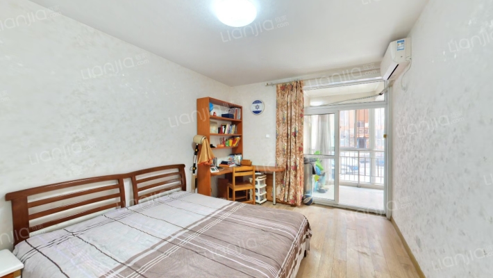 出售 名流五期南北通透三居 精装自住 满五-卧室A