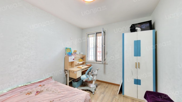 出售 名流五期南北通透三居 精装自住 满五-卧室C