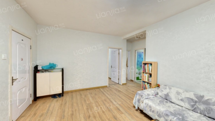 出售 名流五期南北通透三居 精装自住 满五-客厅