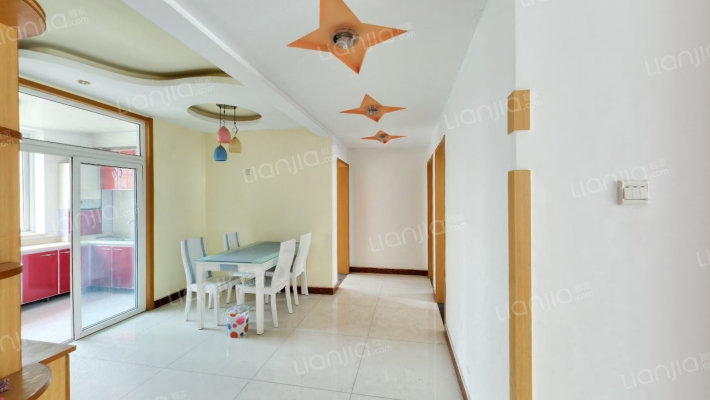 名流枫景洋房 3室2厅 南 北-餐厅