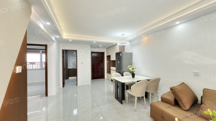 香邑溪谷两居全天采光视野开阔，花园式社区。-客厅