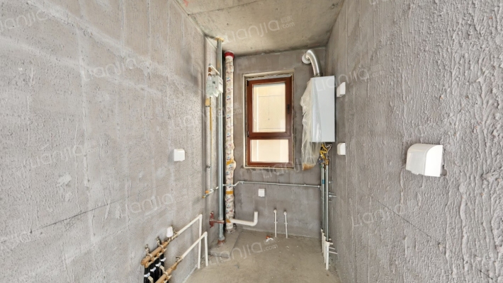 高铁新干线 3室1厅 南-厨房