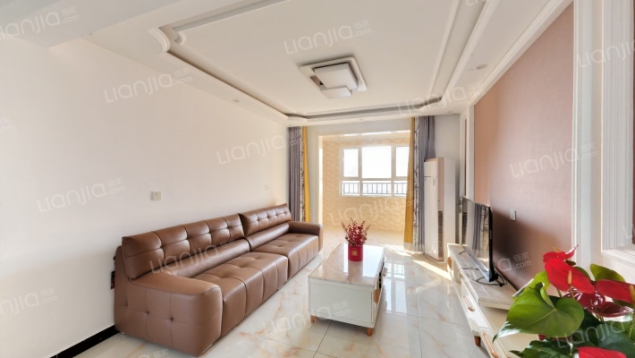 人车分流小区环境绿化面积大，生活配套齐全-客厅