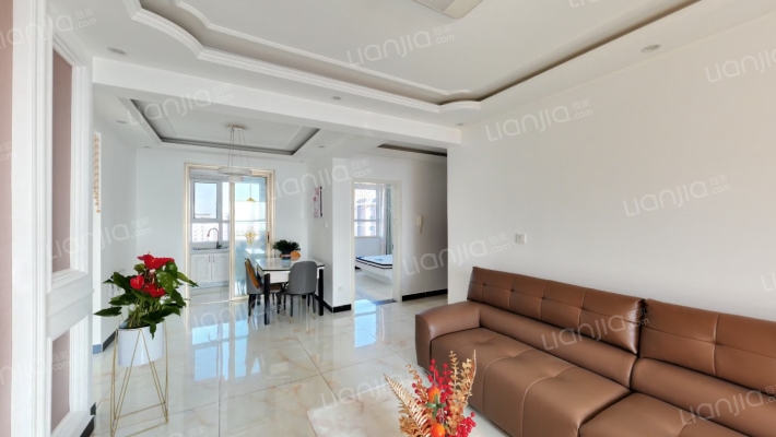 人车分流小区环境绿化面积大，生活配套齐全-客厅