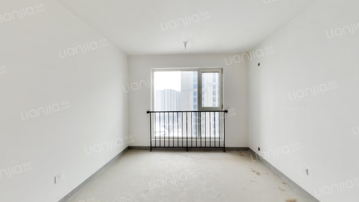 此房南北通透.采光好.密码看房.价格可谈.税费低-客厅