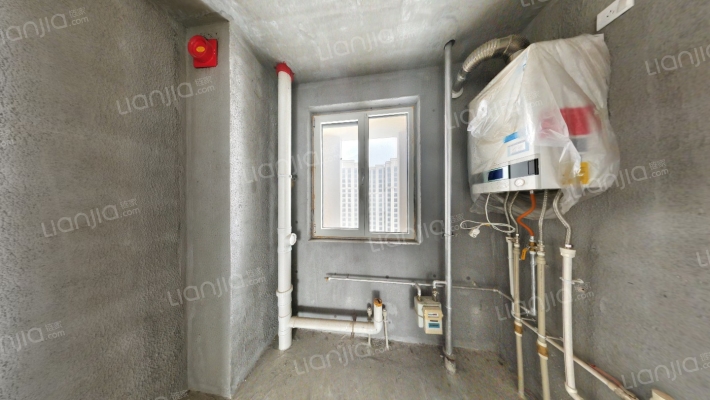 此房南北通透.采光好.密码看房.价格可谈.税费低-厨房