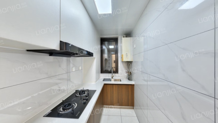 高铁新干线 3室1厅 南-厨房