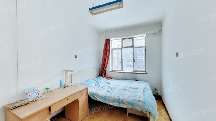 范阳路矿山局中间好楼层，南北通透大两居-卧室A