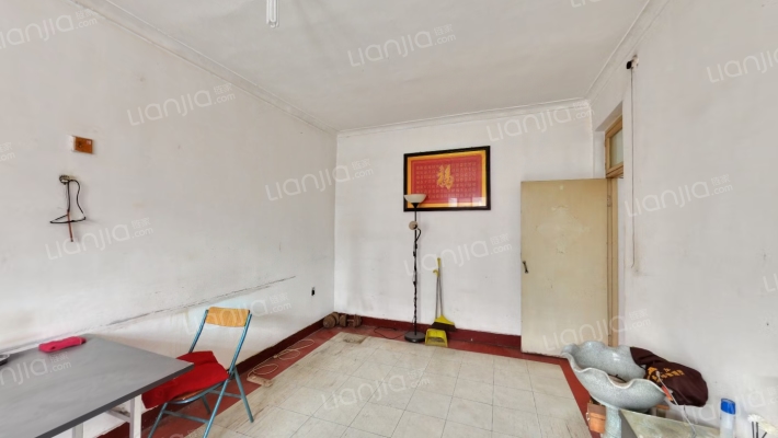 范阳路矿山局中间好楼层，南北通透大两居-客厅