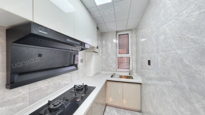 精装修全南两居  中间楼层   前排无遮挡-厨房