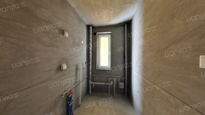 翡翠滨江全南大两居全天采光无遮挡-厨房