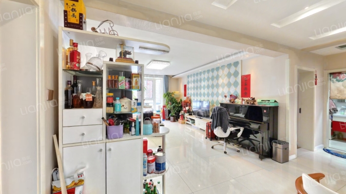 名流枫景洋房 3室2厅 南 北-客厅