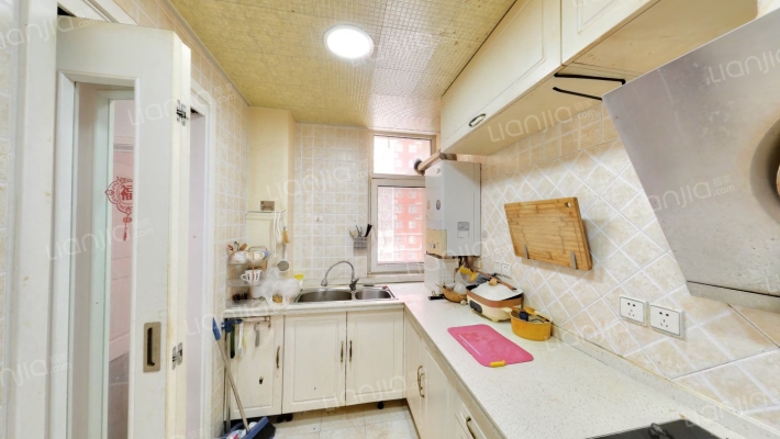 开发区范阳路华泰豪庭一梯两户电梯洋房三居诚意出售-厨房