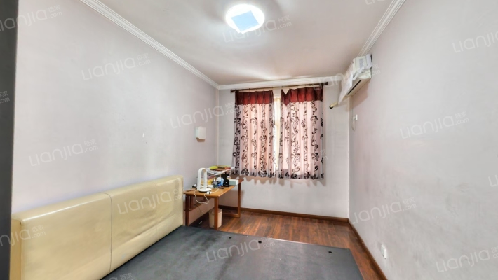 开发区范阳路华泰豪庭一梯两户电梯洋房三居诚意出售-卧室B