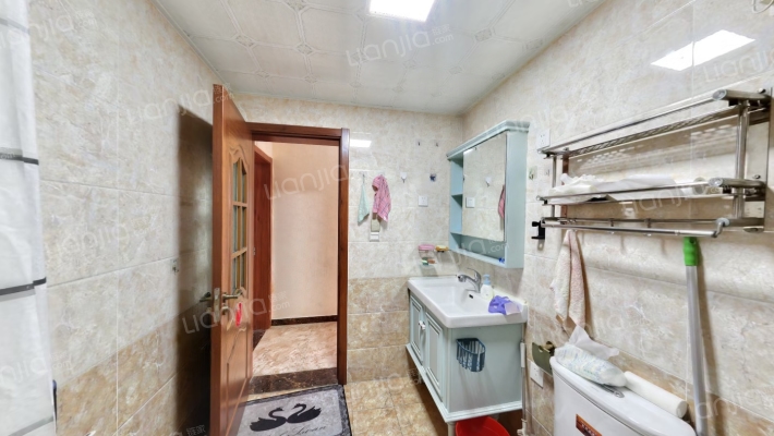 金竹花园精装三居室 好楼层 采光无忧-卫生间