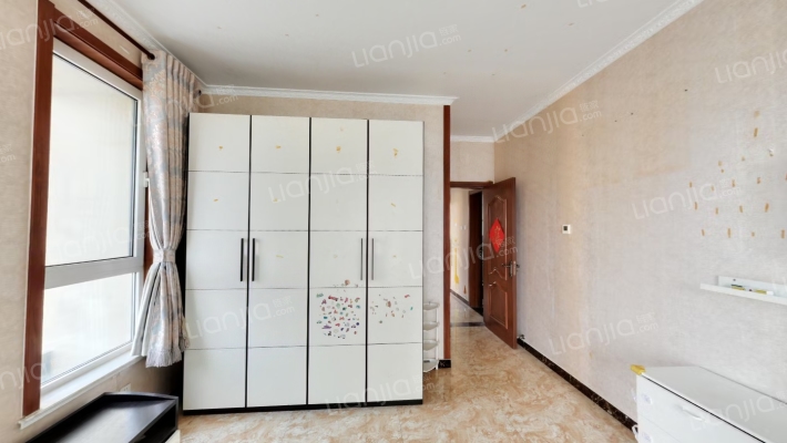 金竹花园精装三居室 好楼层 采光无忧-卧室C