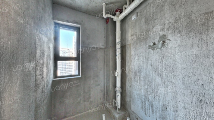 花田路 集中供暖 第四代住宅 南北通透三居双卫-卫生间A