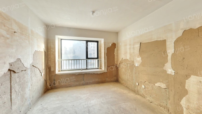 中冶一期，集中供暖，南北通透三居室，中低楼层-卧室A