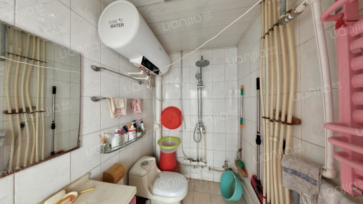 临双语近东兴南街  大社区 集中供暖 南北通透三居出售-卫生间