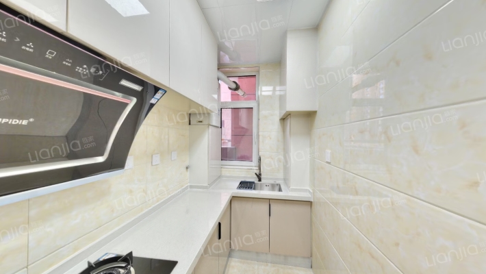 开发区 钻石商圈 全阳2居室 精装修 无惧电梯压力-厨房