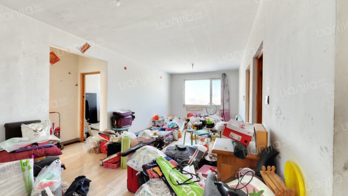 华阳路  三居两卫 采光好通风好 双塔片 户型方正-客厅