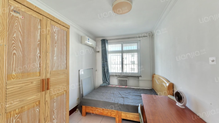 发发商城 3室1厅 南-卧室C