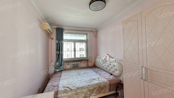 发发商城 3室1厅 南-卧室B