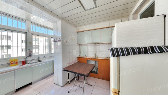 发发商城 3室1厅 南-厨房