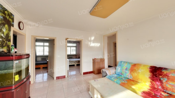 发发商城 3室1厅 南-客厅