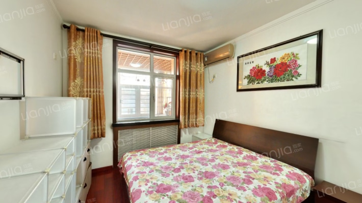 别墅区里的叠拼 广安B区精装修上叠-卧室A