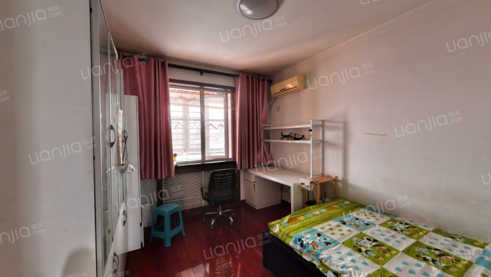 别墅区里的叠拼 广安B区精装修上叠-卧室B