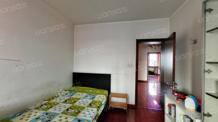 别墅区里的叠拼 广安B区精装修上叠-卧室B