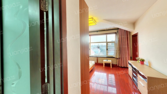 别墅区里的叠拼 广安B区精装修上叠-卧室C