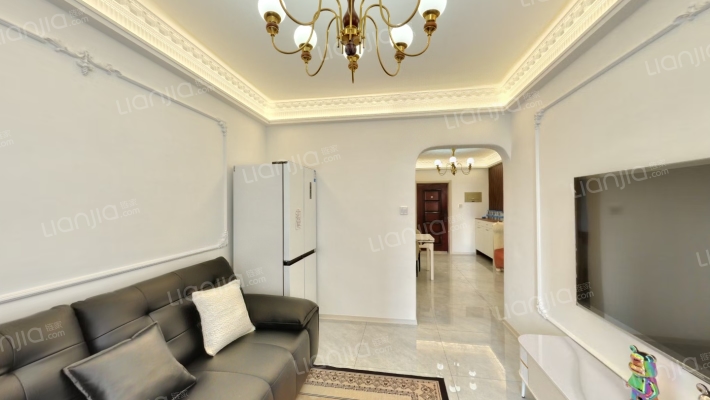 此房采光好，主卧次卧客厅均有阳台，德行公园边上-客厅