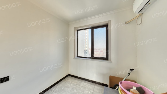 天伦湾嘉园 3室2厅 南 北-卧室C