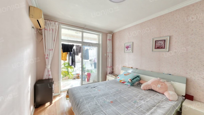 南北通透双卫，老式精装比较干净，采光好-卧室B