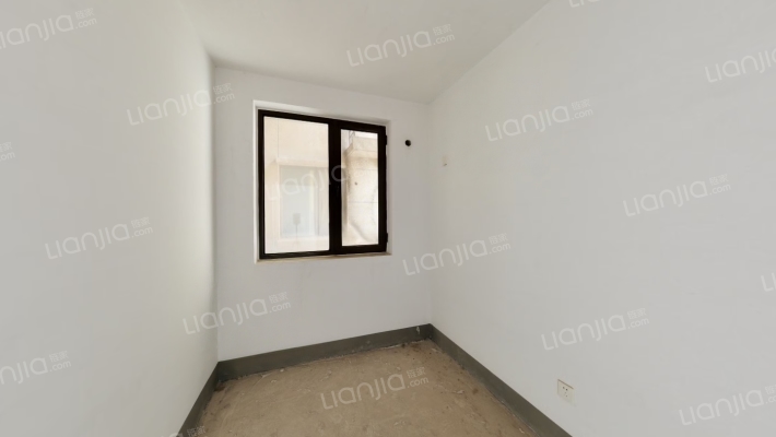 小区西侧 中层 朝南大三居 满五 价格可议 看房方便-卧室C