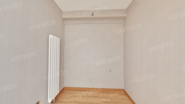 万科朝东向两居室.采光好.税费低-卧室A