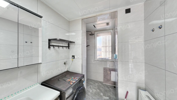 华融现代城 3室2厅 南 北-卫生间