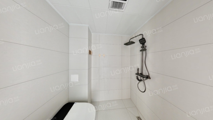 中楼层 精装修 朝南两居 满二 拎包入住 看房方便-卫生间