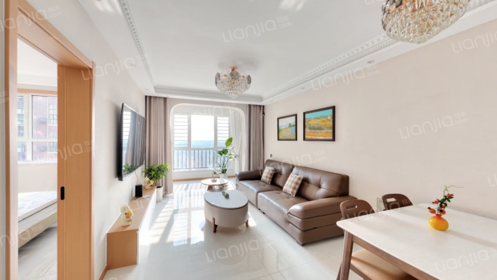 中楼层 精装修 朝南两居 满二 拎包入住 看房方便-客厅