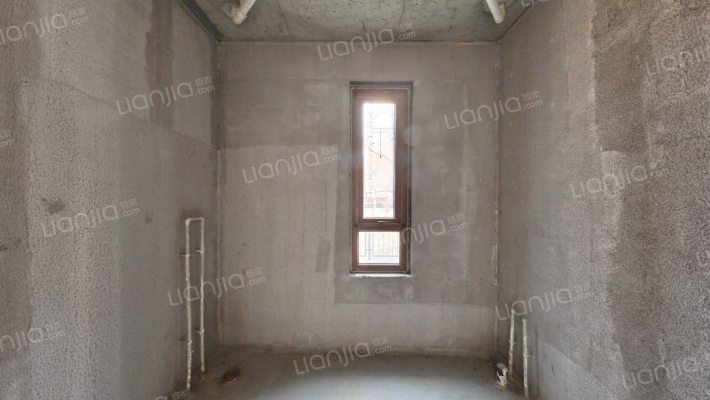 高铁新干线 3室1厅 南 北-卫生间B