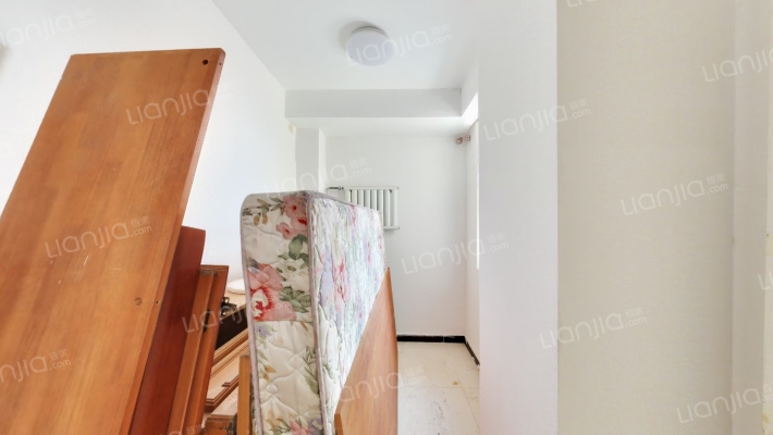 凯旋门 中高楼层 大三居 南北通透-卫生间B