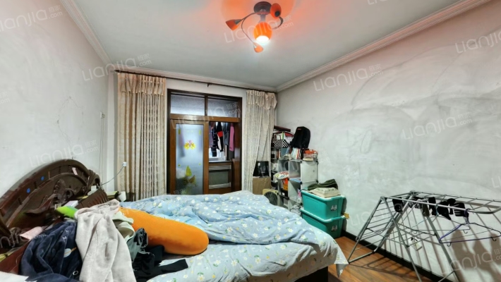 发发商城东西通透大三居，本满五年，-卧室A