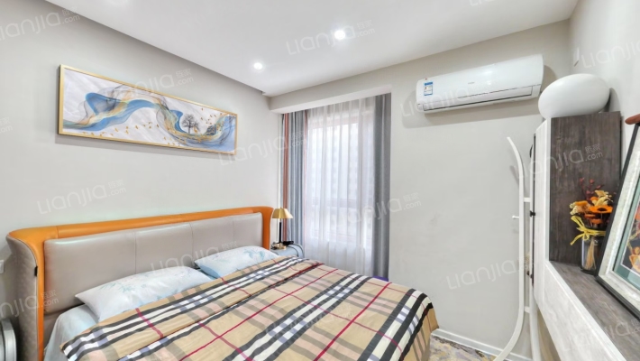 采光好。楼层好，小区环境优美。-卧室A